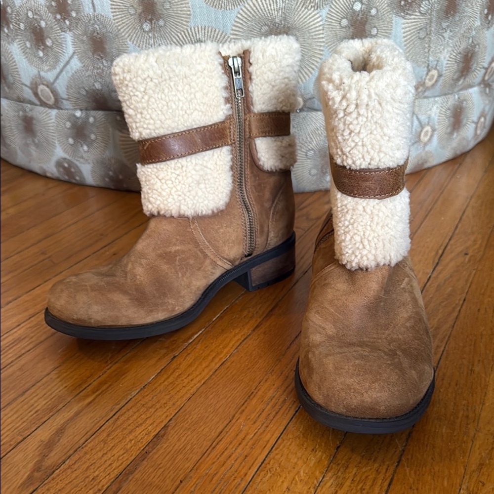 UGG Brown Leather and Cream Fur Winter Boots Woman 8